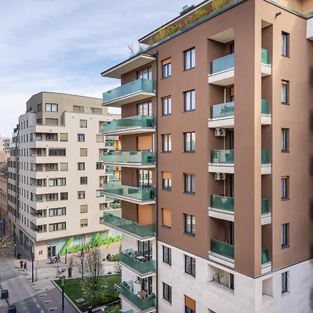 Center Corvin Apartament